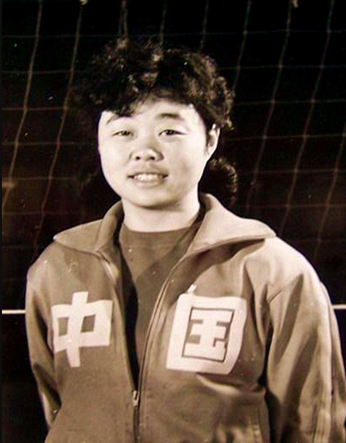 体坛新视野女排世界杯夺冠(孙晋芳:强力拦网助中国女排首夺世界冠军