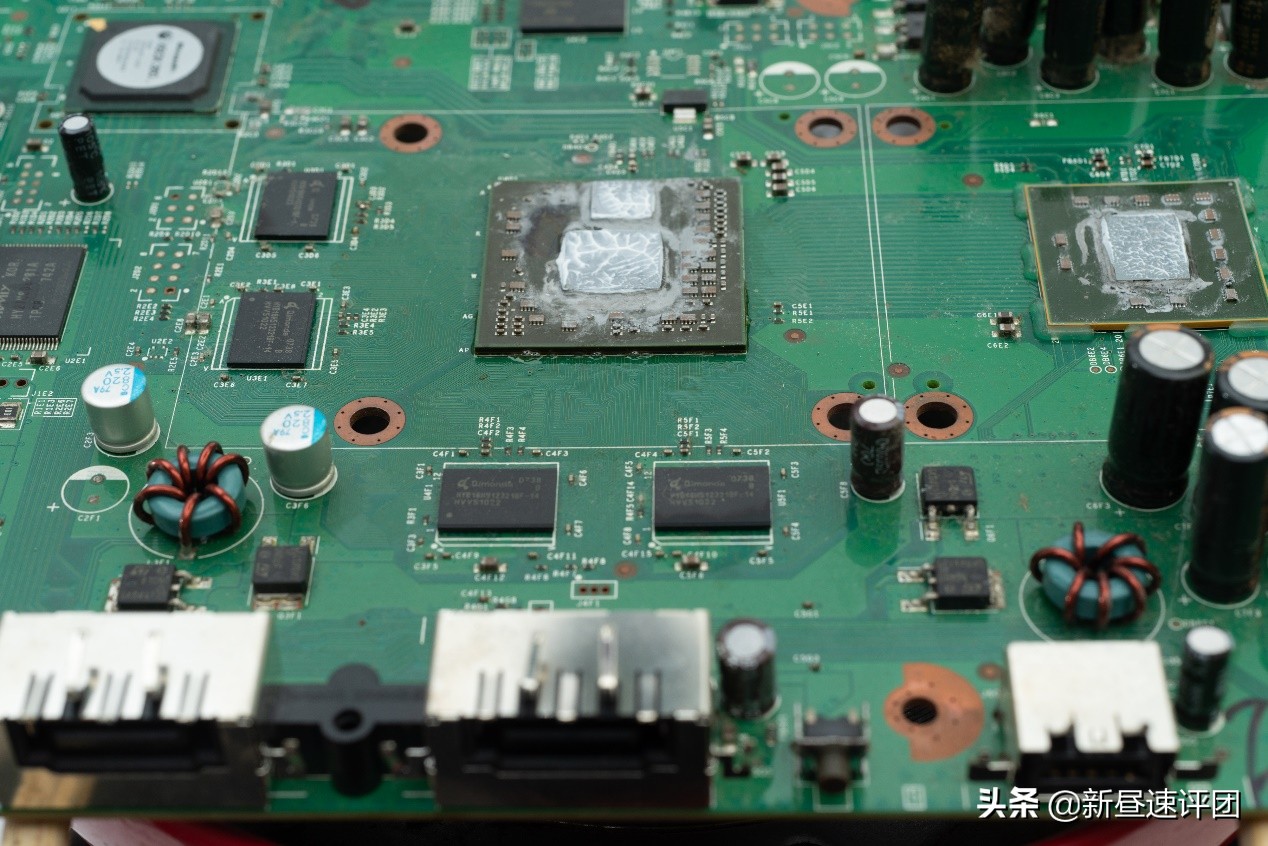 XBOX360拆解修复：我在厨房解决了万年诟病的三红问题