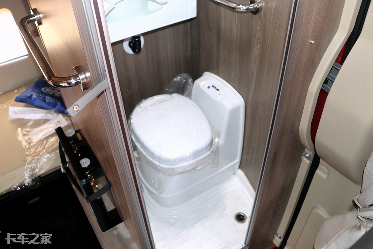 平头车也有长头车体验,解放jh6 生活舱详解,便捷度超乎想象
