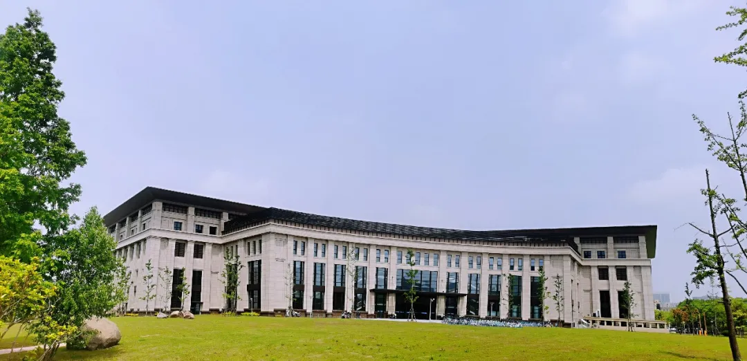 夏日运动好去处+1！江湾校区综合体育馆等你来！