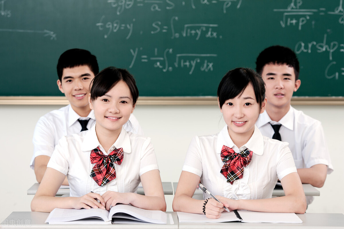 2021高考深圳18校喜报，低进高出，加工能力哪家强？深中、福中？