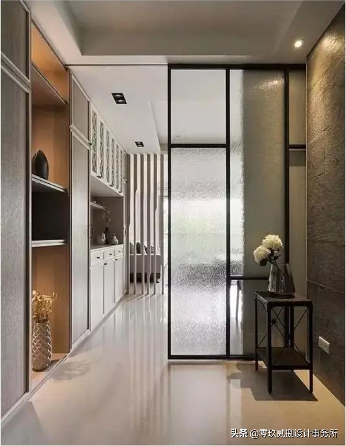 进门见厅尴尬？肯定是没做玄关隔断
