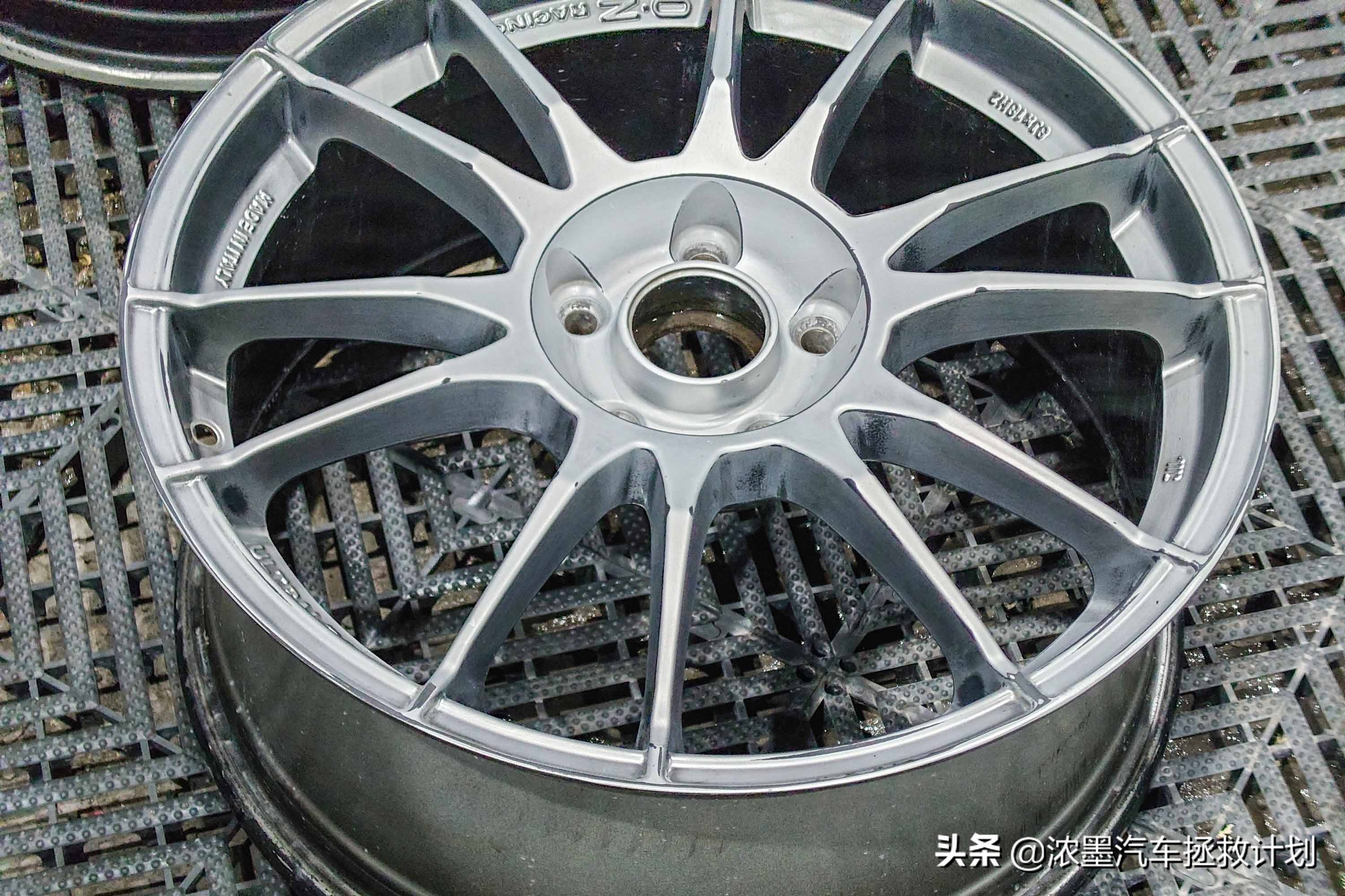 「澎湃驾控」修复一台六代高尔夫GTI，偏爱加持下的快意御风少年