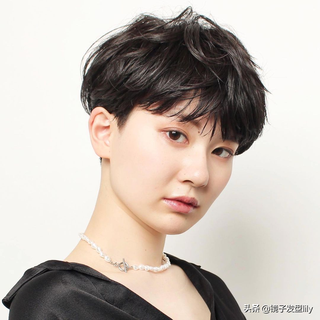 2021新款直发发型图片(2021夏季解暑短发16款,很美很清凉,你剪了吗)