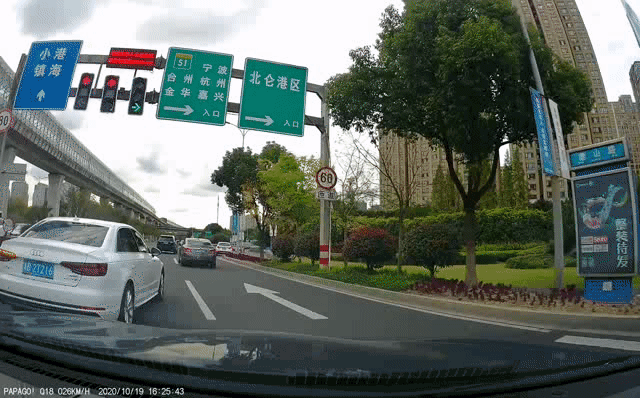 强行加塞，恶意别车？行车记录仪一键举报了解一下