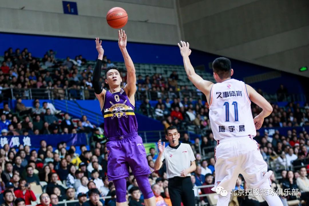 孙悦还在NBA吗(征战21年，篮球运动员孙悦退役！曾在NBA与CBA联赛均夺冠)