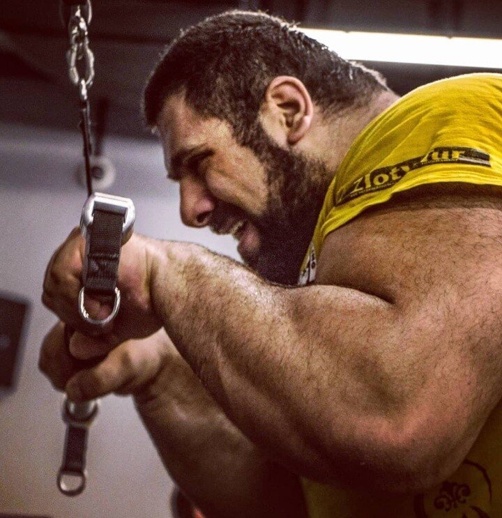 哪一代才是真正"王中王"("格鲁吉亚绿巨人"勒万,世界第一的腕力王