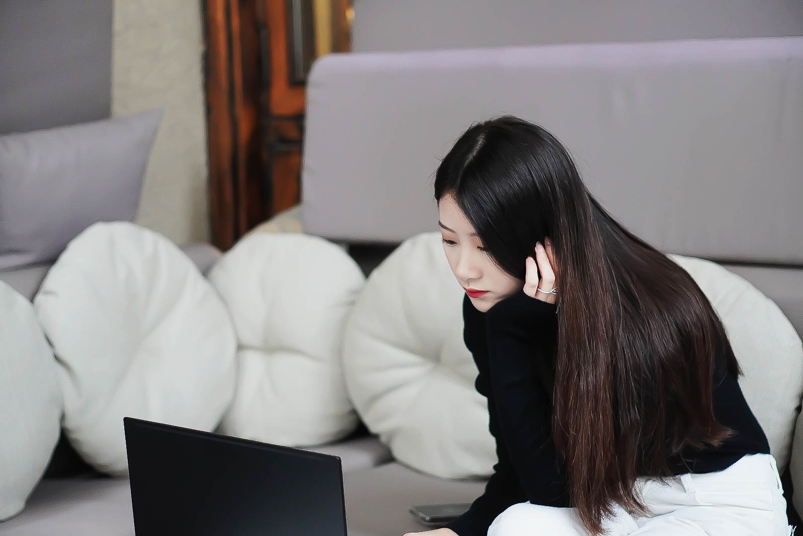 近万元的10bit超显电脑到底如何？灵耀Pro16上手实测