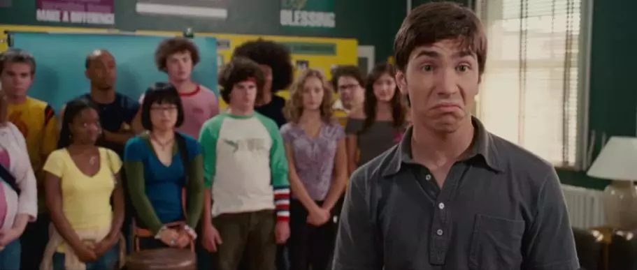 好骚的操作！高考落榜后自己建了所世界名校