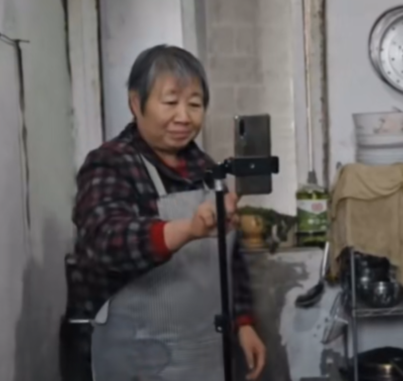 网红妈妈太不容易！要照顾俩个患渐冻症儿子，还要拍视频赚治疗费