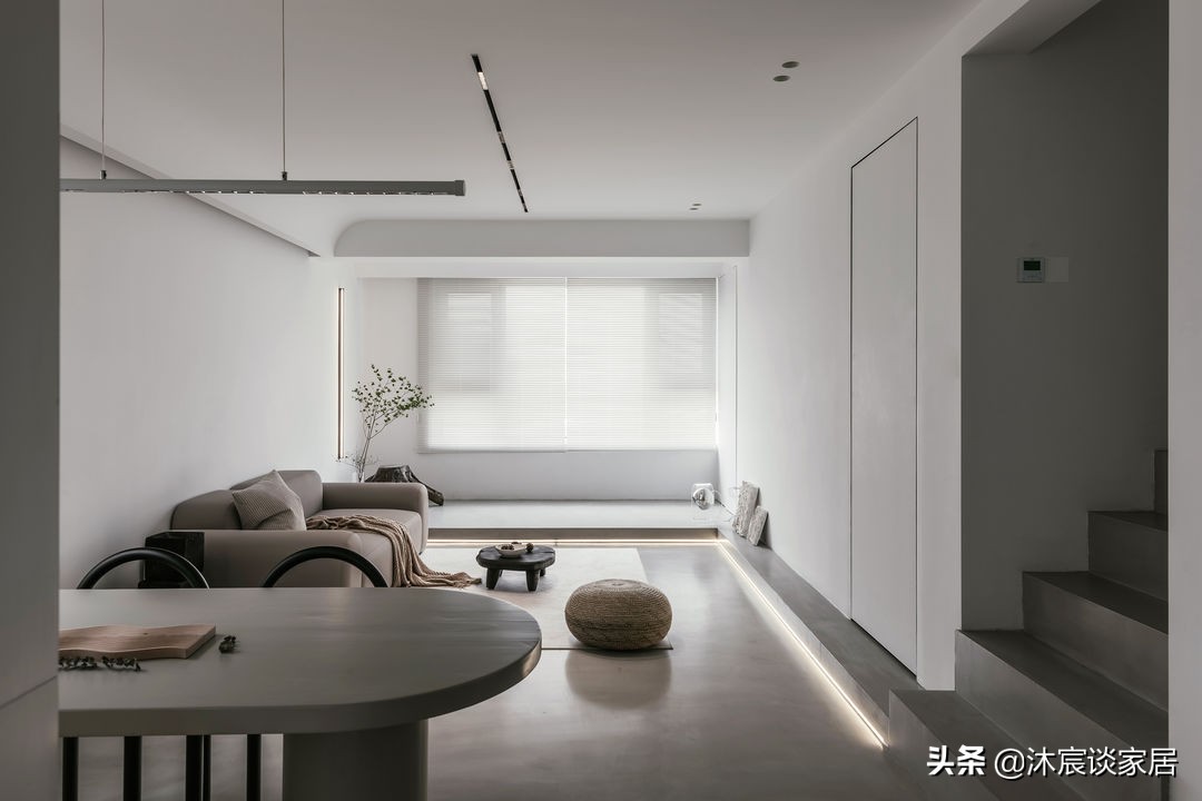 追求极简主义的夫妻，客餐厅家具不超10件，真的是越简单越高级