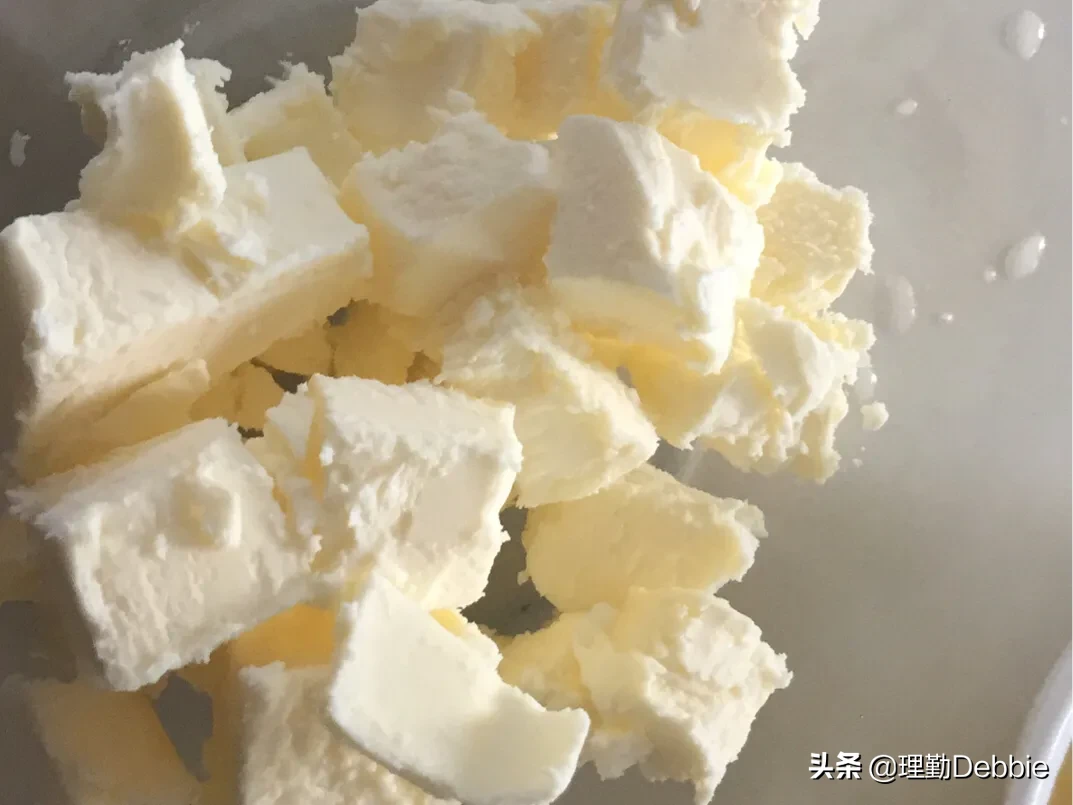 黄油的打发 烘焙入门必备 三个步骤完成 零失败做蛋糕秘诀大公开