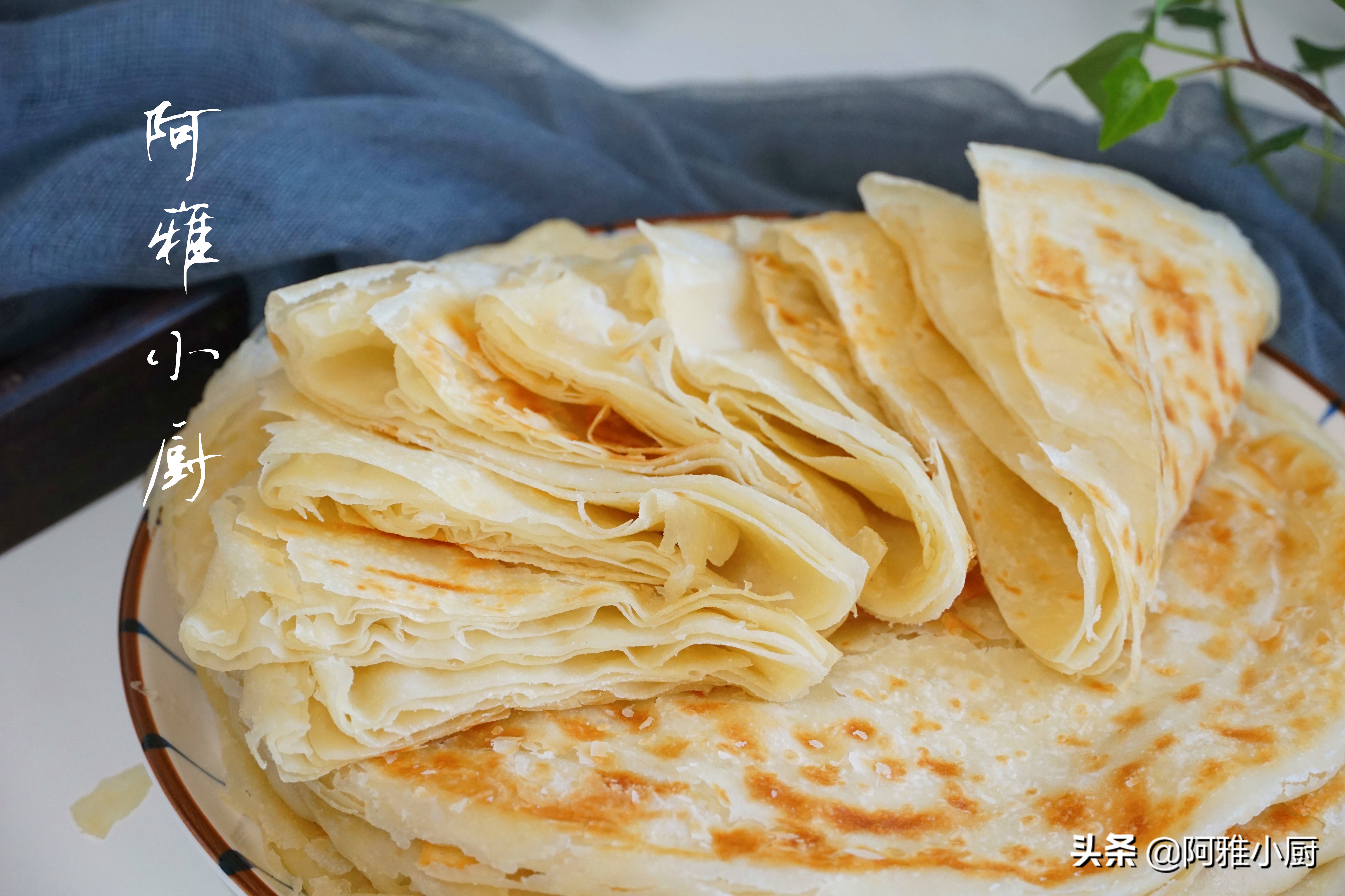 家常烙饼制作技巧：如何做出柔软多层的大饼