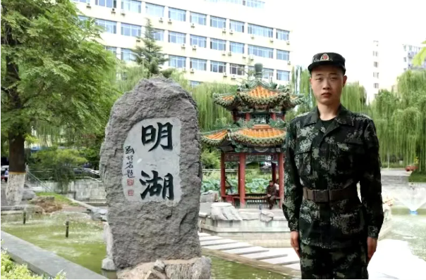 飒！登上央视、保研985、执行维稳任务，这10位军人学霸来自同所名校！