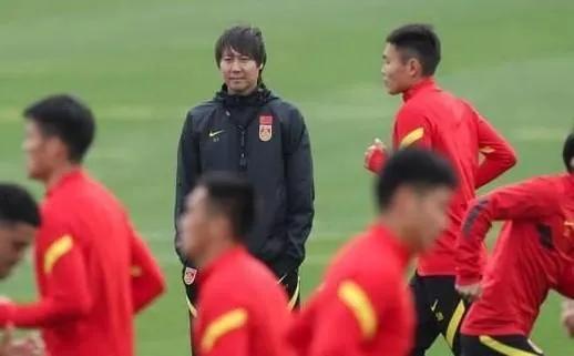 03年国足为什么能进世界杯（李铁的故事：留学到留洋 征战世界杯到备战12强 为中国足球鞠躬尽瘁）