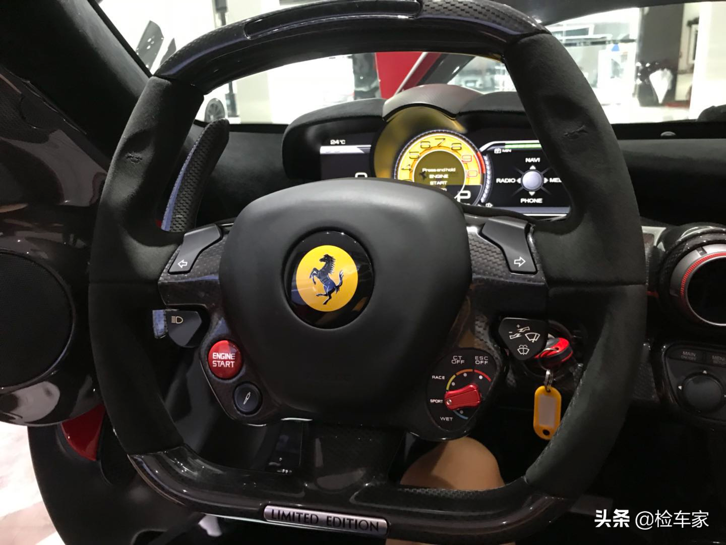 法拉利拉法赛车(新车2500万的法拉利LaFerrari，为何二手车却卖4000万？)