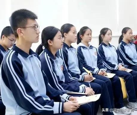 中考后上高中，选择本地还是外地，公立还是私立？中职学校怎么选