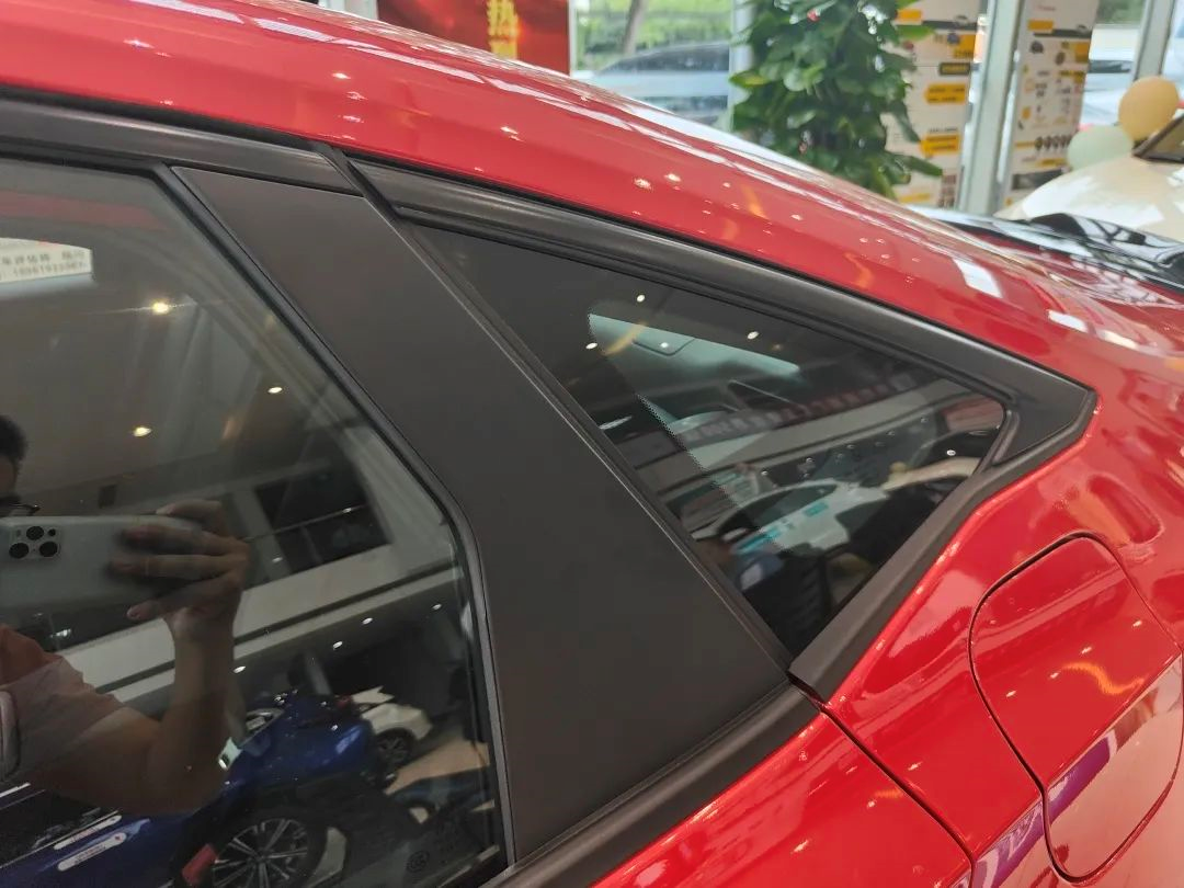探店第十一代思域：外形变大叔，内里仍汹涌