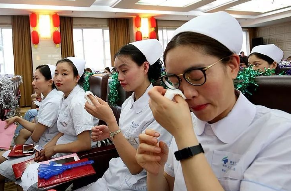 “铁饭碗”要碎了？部分事业编员工将成合同工，你是否在其中