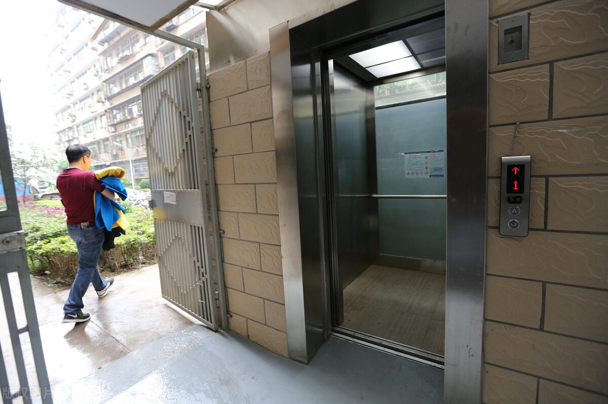 2楼68元/月，6楼387元/月，聚焦上海“公交电梯”模式及思考