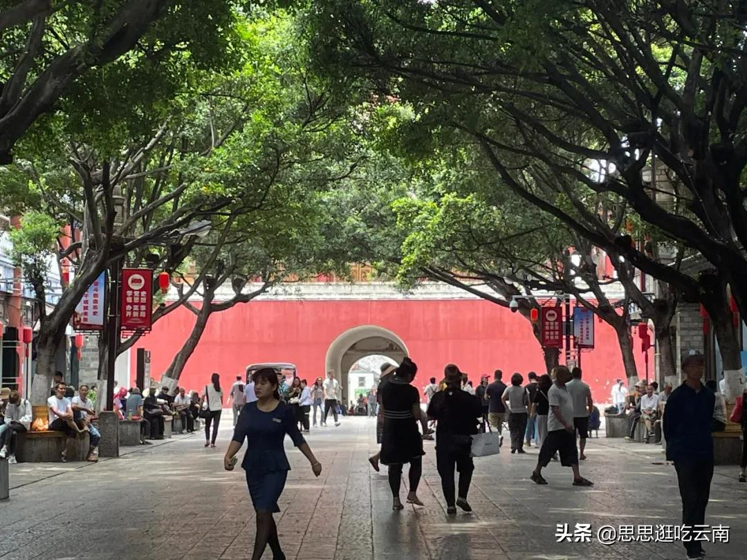 云南建水,藏在巷巷里的秘密花园,这些小店才是yyds
