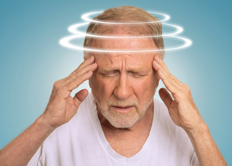 突发头晕目眩是怎么回事？原因及应对方法解析