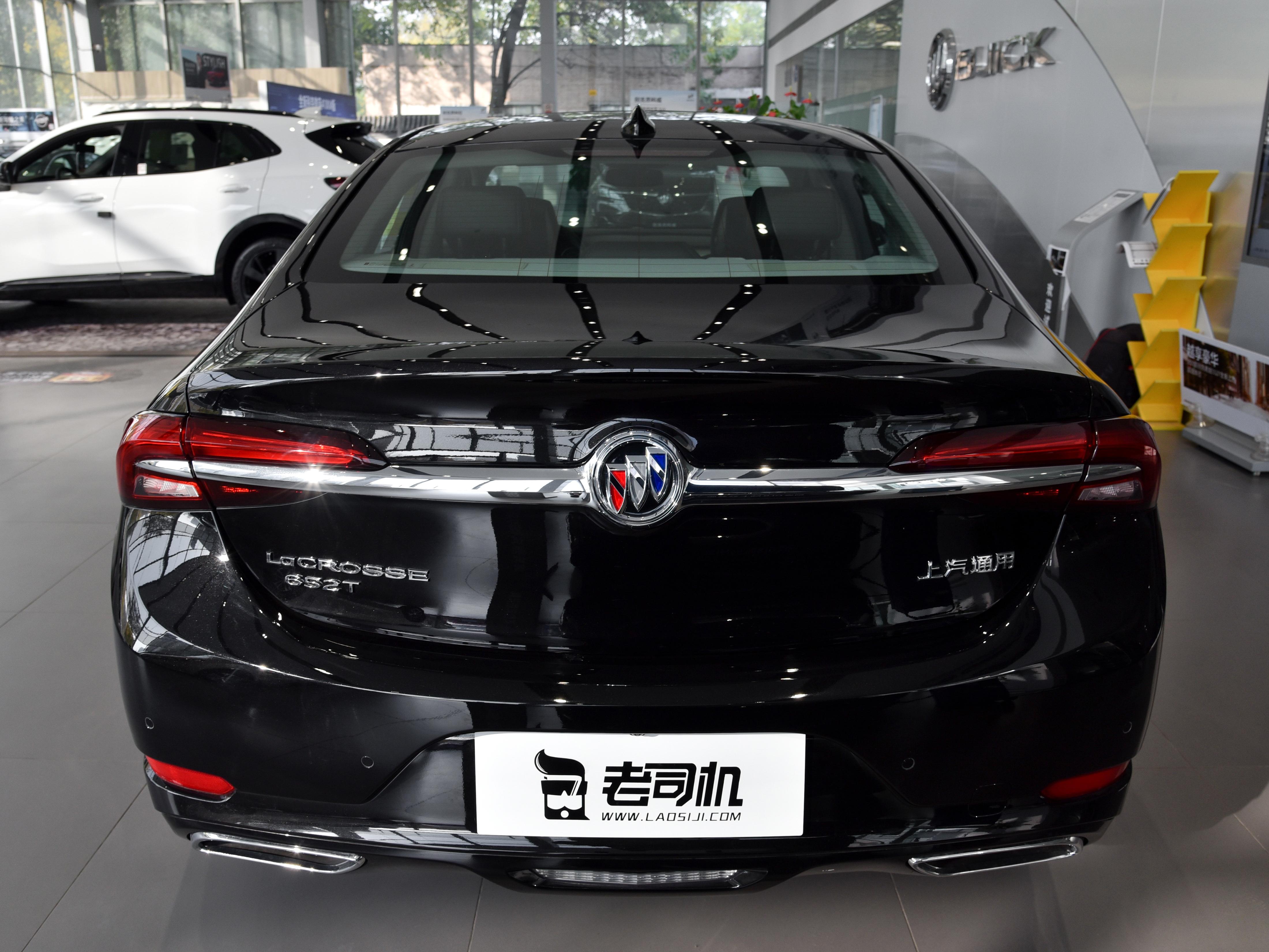 2.0T+9AT的美系大沙发，空间大还不贵，实拍别克君越