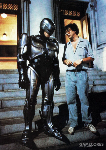 战警墨菲的死与生：旧版《铁甲威龙》令人惊艳的特技