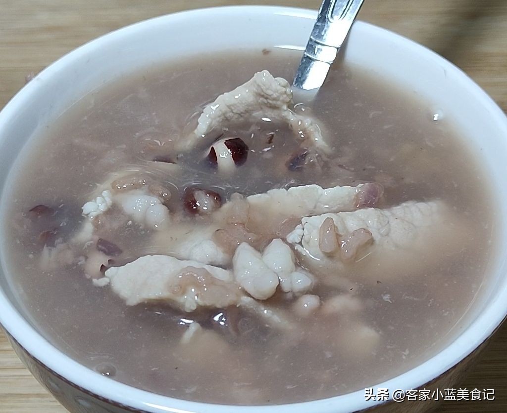 小孩光吃不长肉，入冬后多做这瘦肉粥，常吃脾胃好，吃饭也香