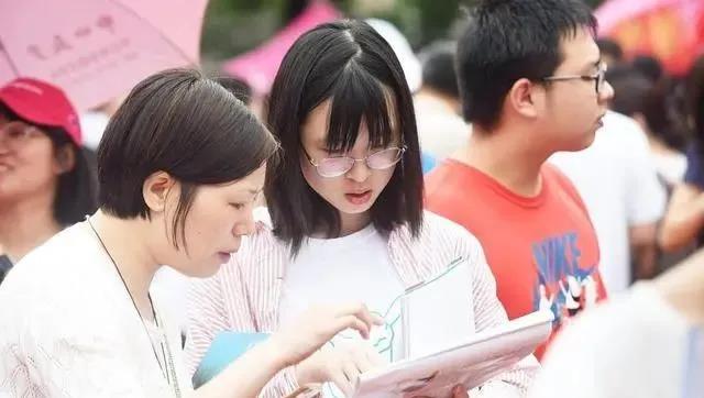 广东省理工职业技术学校（广州很无辜的2所公办大学）