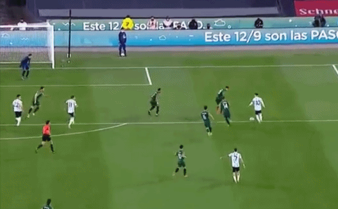 南美世预赛直播频道(世预赛-梅西戴帽 国家队79球超贝利独享南美第一 阿根廷3-0玻利维亚)