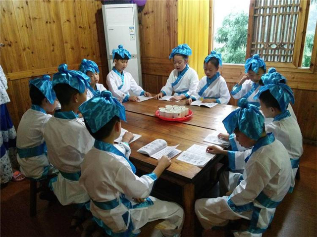 成绩好不一定能上好学校，品学兼优才是考核的标准，这几点要知道