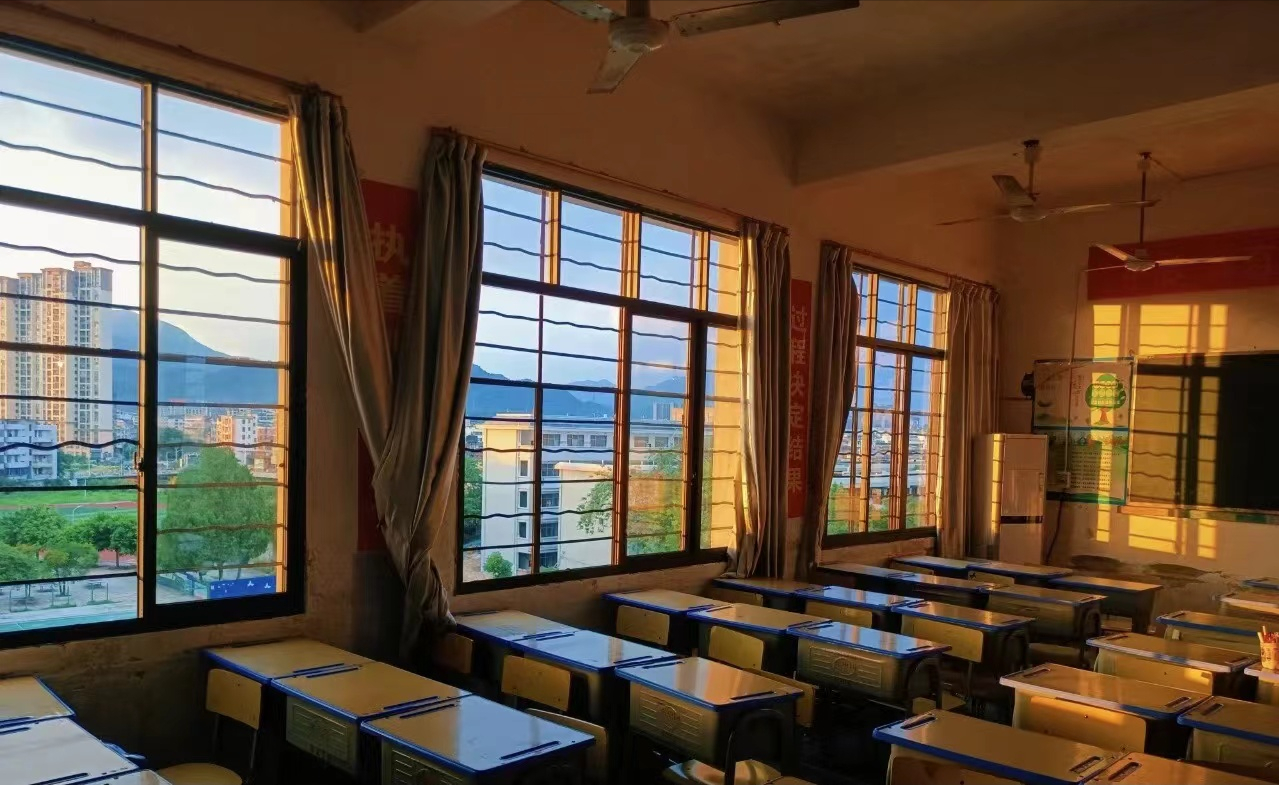 学校文案（白日莫空过）