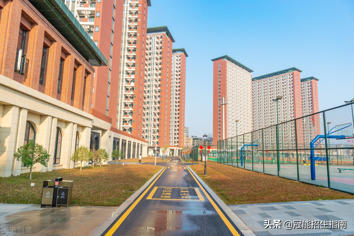 中专考大专的最低分数线是多少？