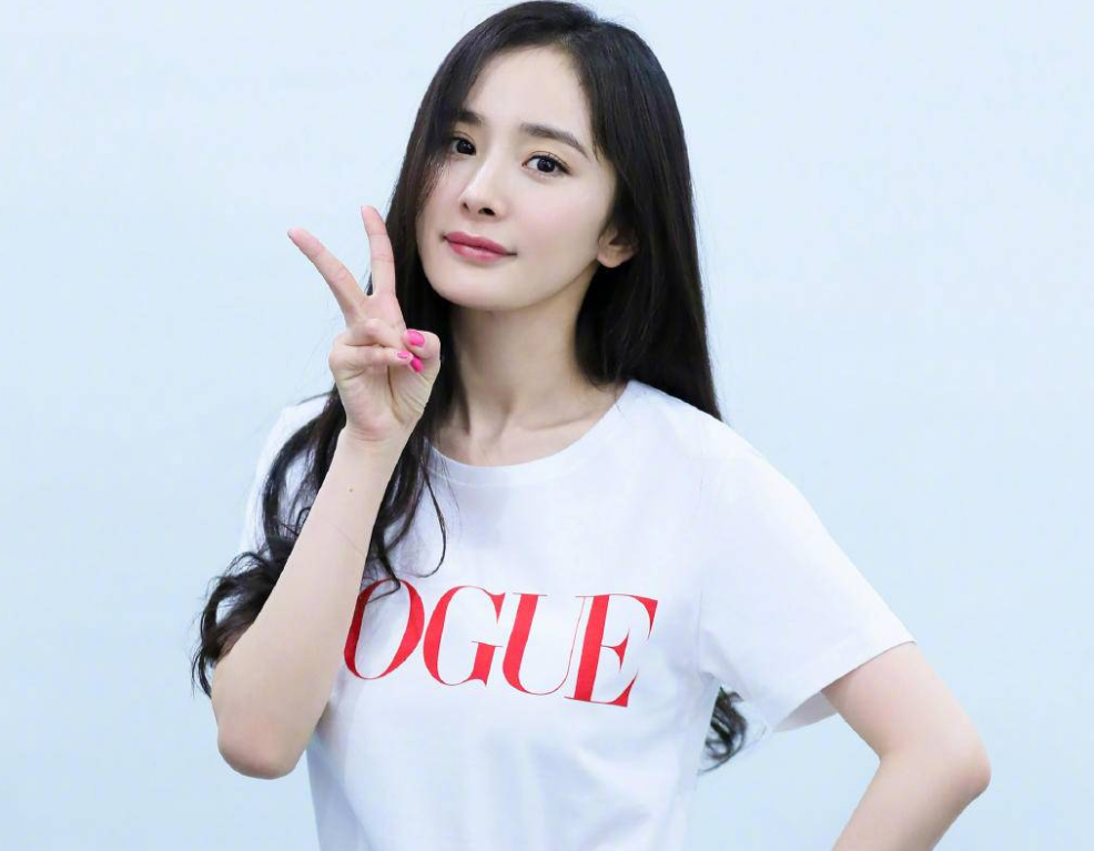 杨幂家中3人考清华1人哈佛，自己高考全国第一，却被大伯骂笨蛋