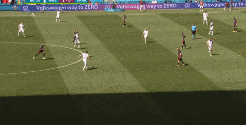 英格兰对克罗地亚预测（战术分析英格兰1-0克罗地亚：两队皆锋无力，年轻中场助三狮取胜）