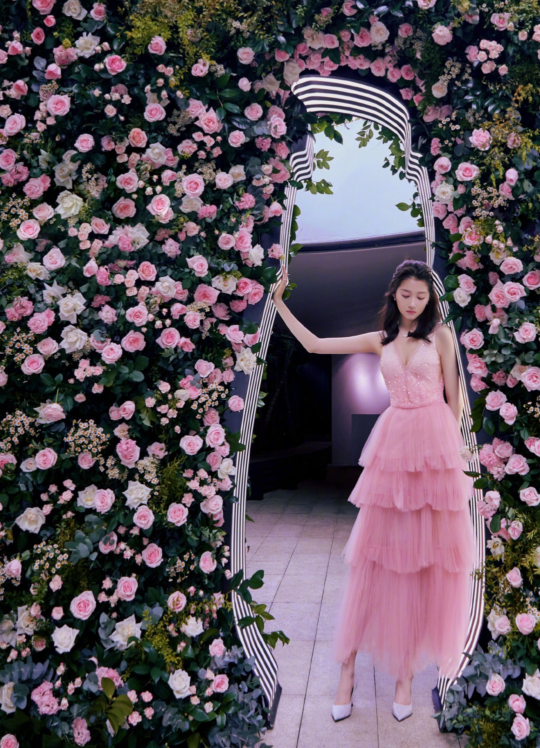 粉漾心动：邂逅纯美少女的梦幻粉世界