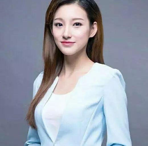 张斌为什么没有主持世界杯(央视新一代美女主持人，颜值“秒杀”董卿，年仅26岁却美如仙女)