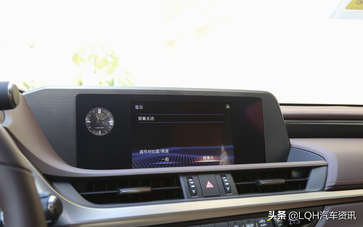 丈母娘给30万，让我在ES200和奥迪A4L之间做选择，我该怎么选？