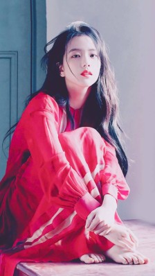 第二位介绍blackpink成员是金智妮(jennie),她1996年1月16日出生于