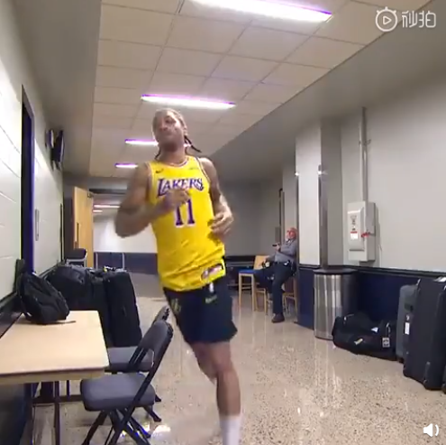 為什么nba球員不能穿長袖（斷電！比斯利穿著訓練褲就要上場比賽，差點吃到技術犯規！）