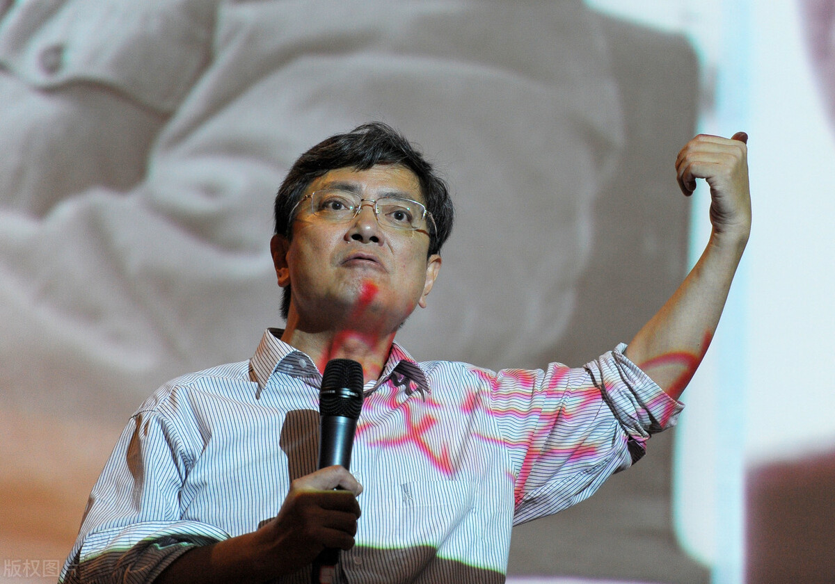 要把英语“踢出”高考？教育部门最新回应来了，学生：早该如此