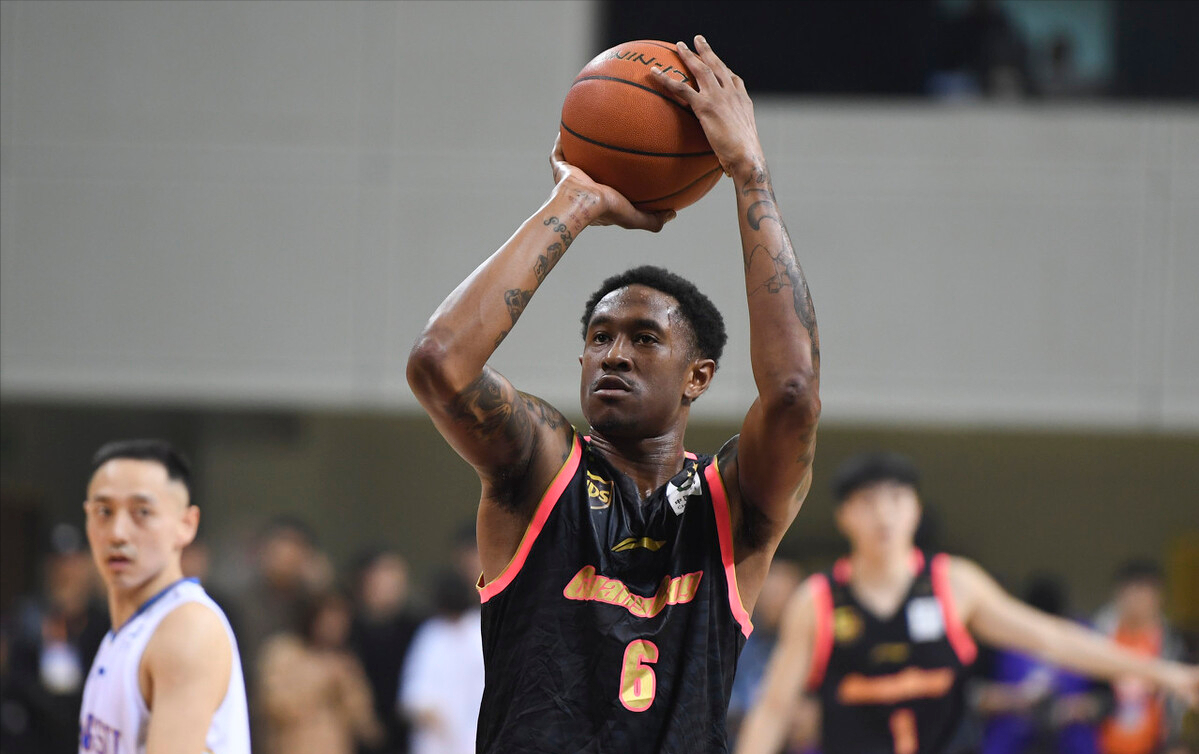 马尚发布扣篮视频（广东队外援动态：威姆斯念旧、马尚秀空接扣篮，第三外援正在寻找）