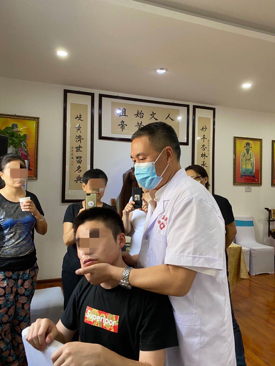 跟着国医名家学正骨，3天学会30余种骨关节病正骨调理技术