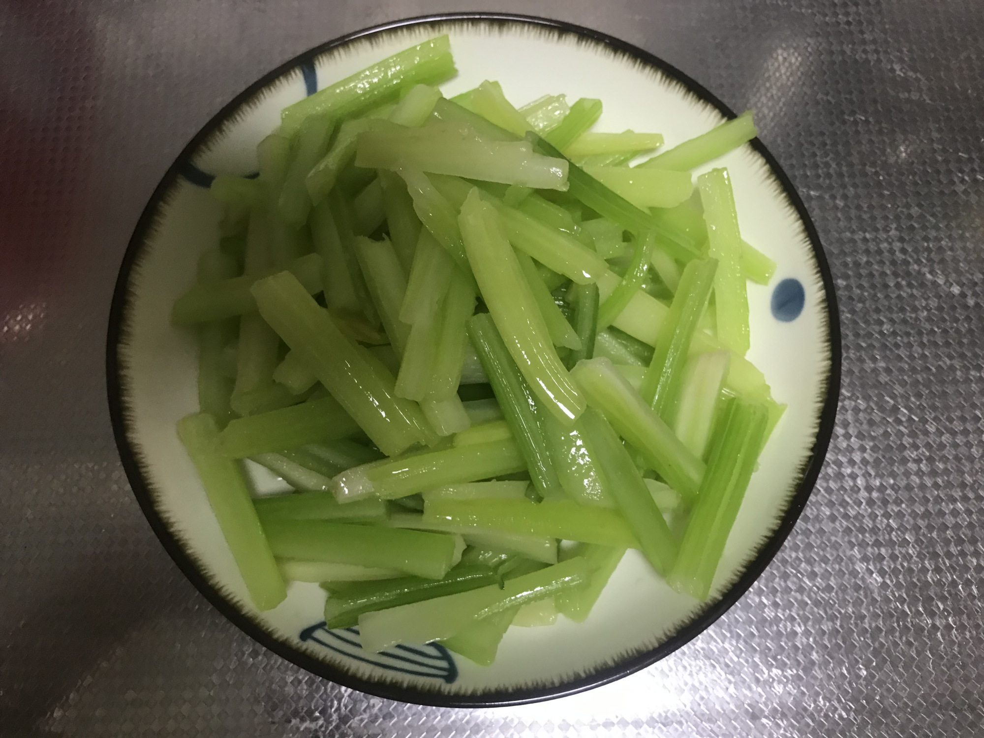 图片[6]-【开胃芹菜】做法步骤图 鲜嫩又低脂 人人吃得起-起舞食谱网