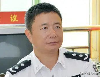 “政法虎”刘建宽被查：“打黑英雄”曾被举报在老家建豪华别墅充当“保护伞”