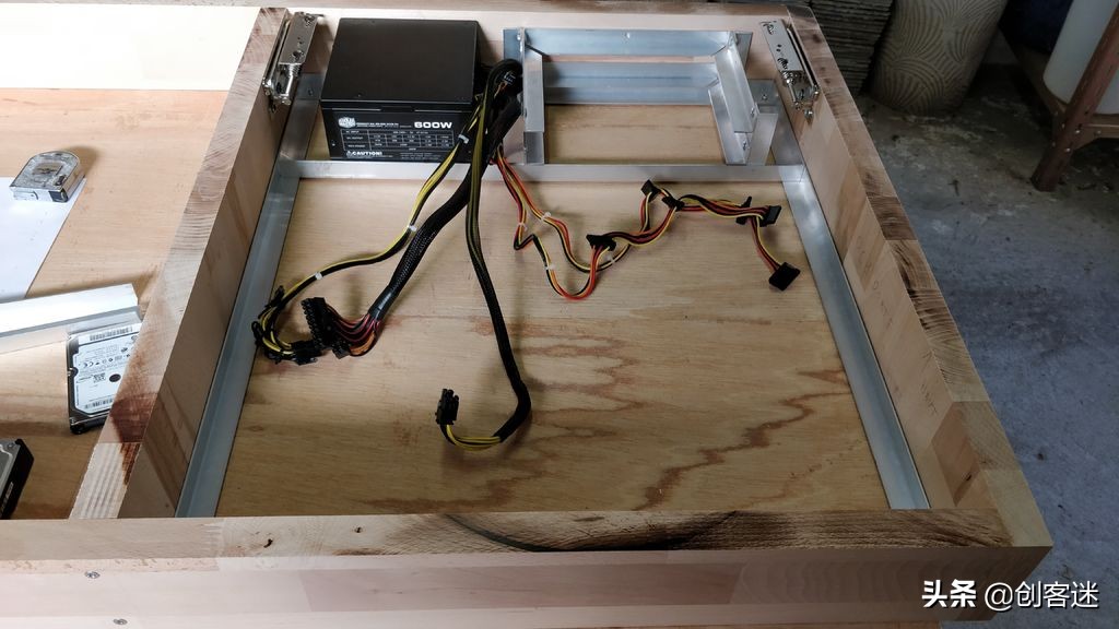 diy水冷机箱一体电脑桌,水冷机箱的优缺点_友友