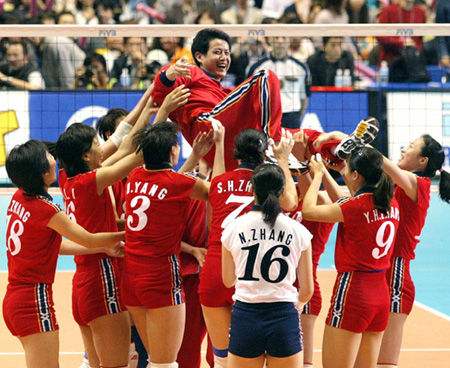 2004年女排奥运冠军（女排雅典夺冠，决赛大逆转记忆深刻，半决赛大逆转不应被忘记）