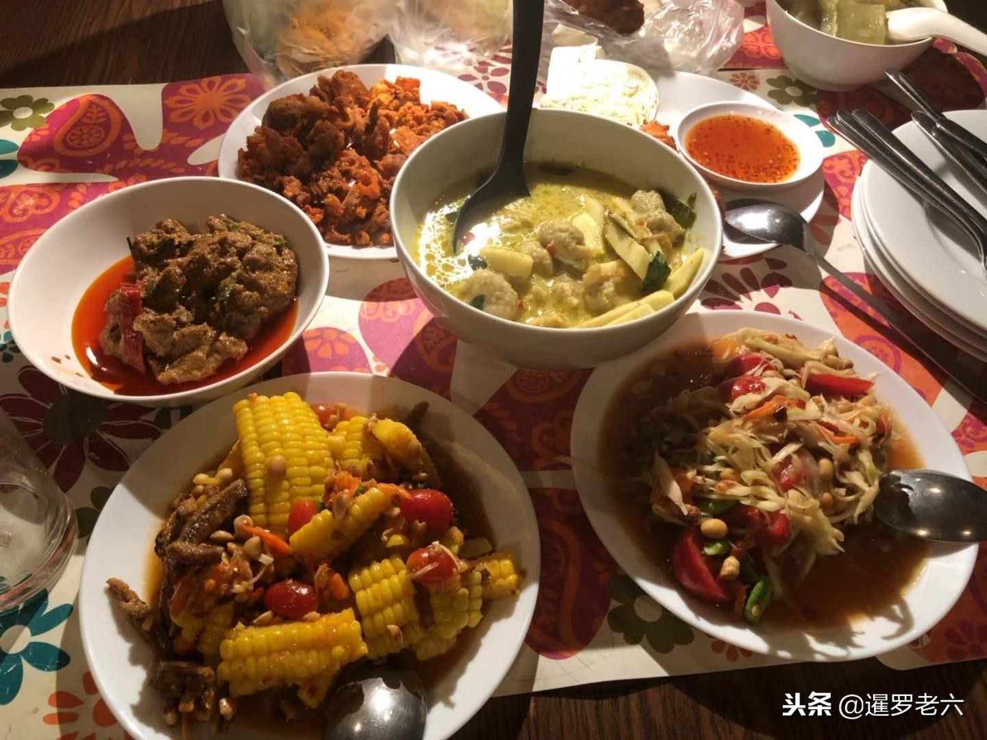 泰国公寓的厨房很小吗？当地人想煮国王？北京兄弟和你！