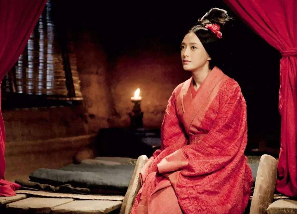 戚夫人是怎么欺负吕后的(人彘靠吃什么活下去)-币圈之家
